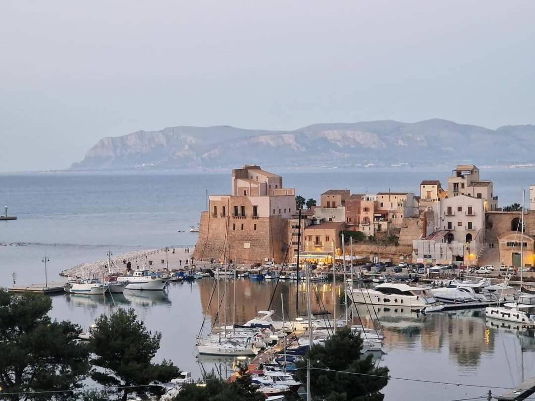 Golden House Apartment Castellammare del Golfo Exterior photo
